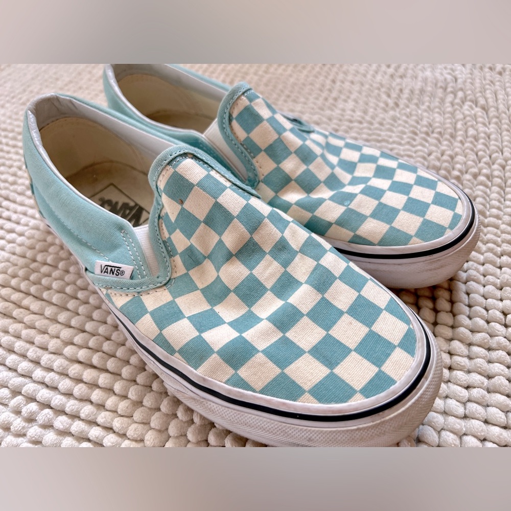 Women’s Vans Checkered Slides (8)